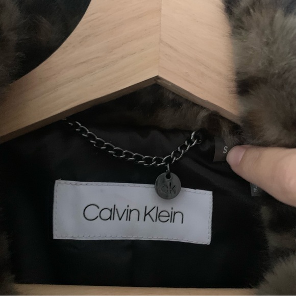 Calvin Klein Leopard Faux Fur Jacket - Picture 4 of 8